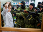 В Херсоне вооруженные бойцы ограбили аптеку на 48 тысяч рублей