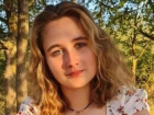 Активистка Движения Первых из Херсонщины помогает фронту и собрала стену шевронов от бойцов 