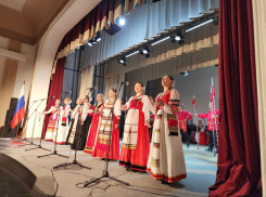 Мордовский ансамбль показал дерзкий «Инзерский рубеж» в Геническе 