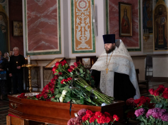 В Симферополе простились с экс-мэром Новой Каховки Леонтьевым, погибшим после атаки ВСУ