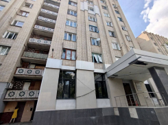 В Новой Каховке показали кадры разрушений обстрелами ВСУ, один человек ранен