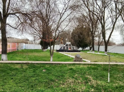 В Геническом округе облагородят мемориал воинам Великой Отечественной войны
