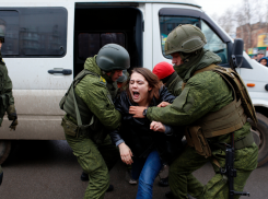 В Херсоне военкомы похищают женщин ради поимки их мужей для мобилизации