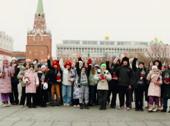 Десятки школьников из Херсонской области побывали в Москве на «Кремлёвской ёлке»