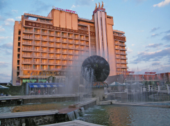 В Херсоне показали, что осталось легендарной гостиницы «Фрегат» после ВСУ