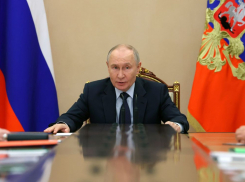 Новости СВО: давление на Путина, России навязывают цветную революцию и Херсонщина под огнём ВСУ