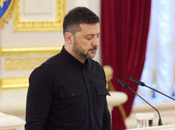 Зеленский срочно обратился к нации: Украину готовят к капитуляции