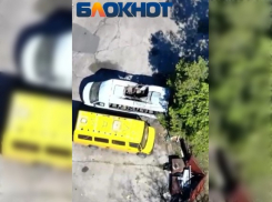Украинские боевики прицельно ударили по машине в Новой Каховке