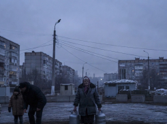 Жители Скадовска месяц сидят без света, тепла и воды, мер поддержки не предвидится