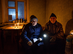 Неделями сидящим без света херсонцам напомнили о передаче показаний, умолчав о перерасчёте 