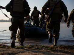 На Херсонском направлении операторы БПЛА потопили лодку с боевиками ВСУ – видео