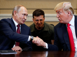 «Дарить землю не будем»: Зеленский отверг планы по уступке Херсонской области