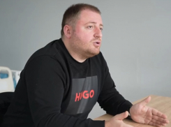 Всё ради пиара: мэр Херсона Мрочко подарил роддому телевизор вместо необходимого оборудования