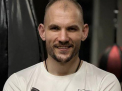 Водителя кортежа Анджелины Джоли, задержанного по пути в Херсон, выпустили из ТЦК