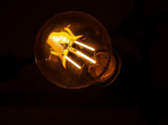 Жители Абрикосовки пожаловались на отсутствие света