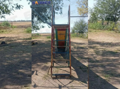 Многодетные родители села Ярошик просят помочь с детской площадкой