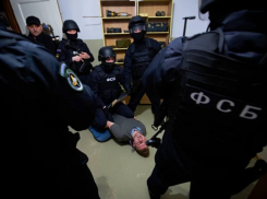Появилось видео, как УФСБ поймала херсонца, планировавшего взорвать мобильную вышку