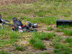 В Скадовском округе дрон ВСУ разрушил дом и детсад, детей эвакуировали в экстренном порядке