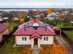 Операторы дронов раскрыли маскировку ВСУ под мирных в частном секторе Херсона