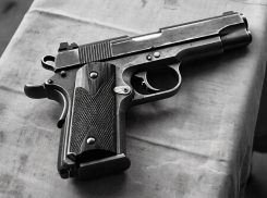 Под Херсоном украинский полицейский пристрелил мужчину