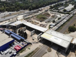 Стройка моста за 1.1 миллиарда гривен в Херсоне внезапно остановилась