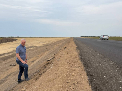 Из-за дронов на Херсонщине автомобили гоняют на огромных скоростях