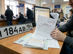 Власти Херсонской области отказались продлевать сроки регистрации авто