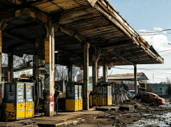 Новая Каховка под огнём: ВСУ атаковали АЗС, но чудом обошлось без жертв