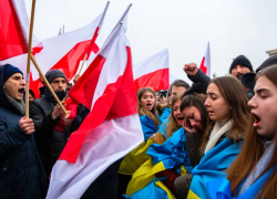 Новости СВО: украинцев выгоняют из Польши, «супероружие» ударило по Херсону и успехи группировки «Днепр»