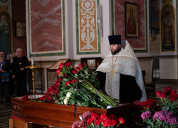 В Симферополе простились с экс-мэром Новой Каховки Леонтьевым, погибшим после атаки ВСУ