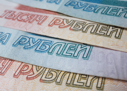 В Херсонской области директор школы украла 320 тысяч рублей, фиктивно устроив на работу мужа