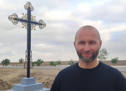 Херсонский чиновник Филипчук отметил Ореховый Спас установкой поклонных крестов