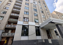 В Новой Каховке показали кадры разрушений обстрелами ВСУ, один человек ранен