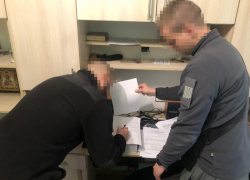 В Херсоне родственник топ-чиновника попался на продаже водительских прав