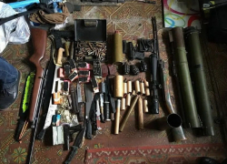 Пятеро военных ВСУ продали на Херсонщине оружие со склада на 1,5 млн гривен