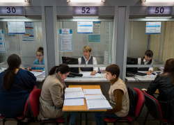 Справки, дроны и очереди усложнили оформление жилья жителям Херсонской области