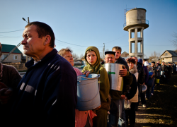 Воды нет, но вы держитесь: как жители Херсонской области выживают без водоснабжения