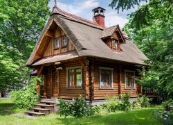 В Херсонской области выставили на продажу дом по цене дачи в Подмосковье