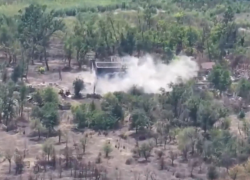 На Херсонском направлении ВС РФ уничтожили пункт управления дронами вместе с боевиками ВСУ, видео