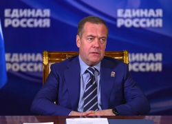 Сальдо отчитался Дмитрию Медведеву по развитию и восстановлению Херсонской области