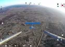 «Бумеранг-10» взорвал тараном дрон ВСУ «Дартс» и попал на видео в Херсонской области