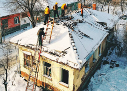 Геническ восстанавливается после атаки ВСУ: местные жители и администрация сплотились ради помощи пострадавшим