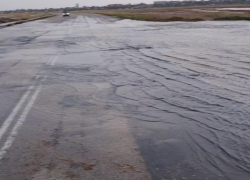 Участок дороги в Геническом округе затопило из-за штормового ветра