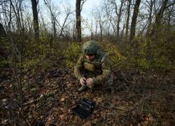 ВС РФ раскрошили микроавтобус ВСУ на правом берегу Днепра