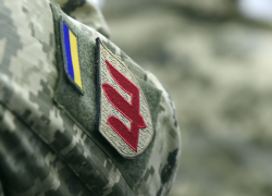 Боевик ВСУ устроил стрельбу по машинам в Херсоне