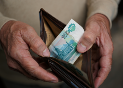 Соцработники Херсонской области пожаловались на многомесячные задержки зарплат