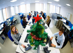 Имеет ли право начальник вызвать на работу в праздники: объясняет юрист