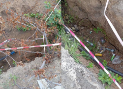 После материала «Блокнота» в Геническе наконец зарыли забытую коммунальщиками яму