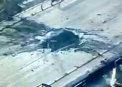 На Украине опубликовали видео повторных ударов по мосту в Херсоне