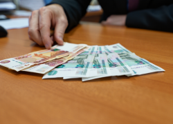 Дающим работу херсонцам сотрудникам ЦЗН зажали 3,4 млн рублей зарплаты